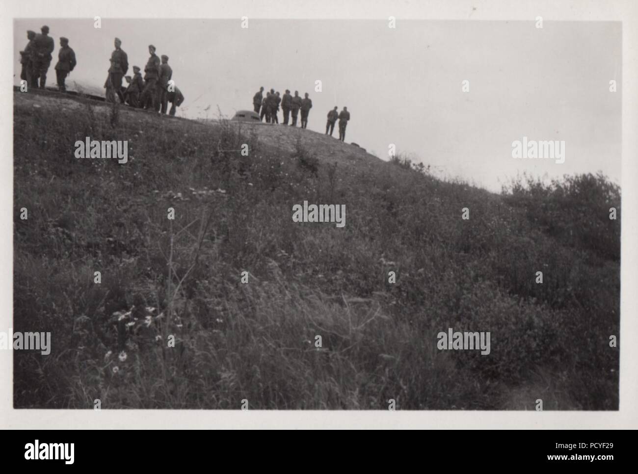 Immagine da l'album fotografico di Oberfeldwebel Gotthilf Benseler di 9. Staffel, Kampfgeschwader 3: Esercito Tedesco e il personale dell'Air Force esplorare la linea Maginot dopo la caduta della Francia nel giugno 1940, Foto Stock