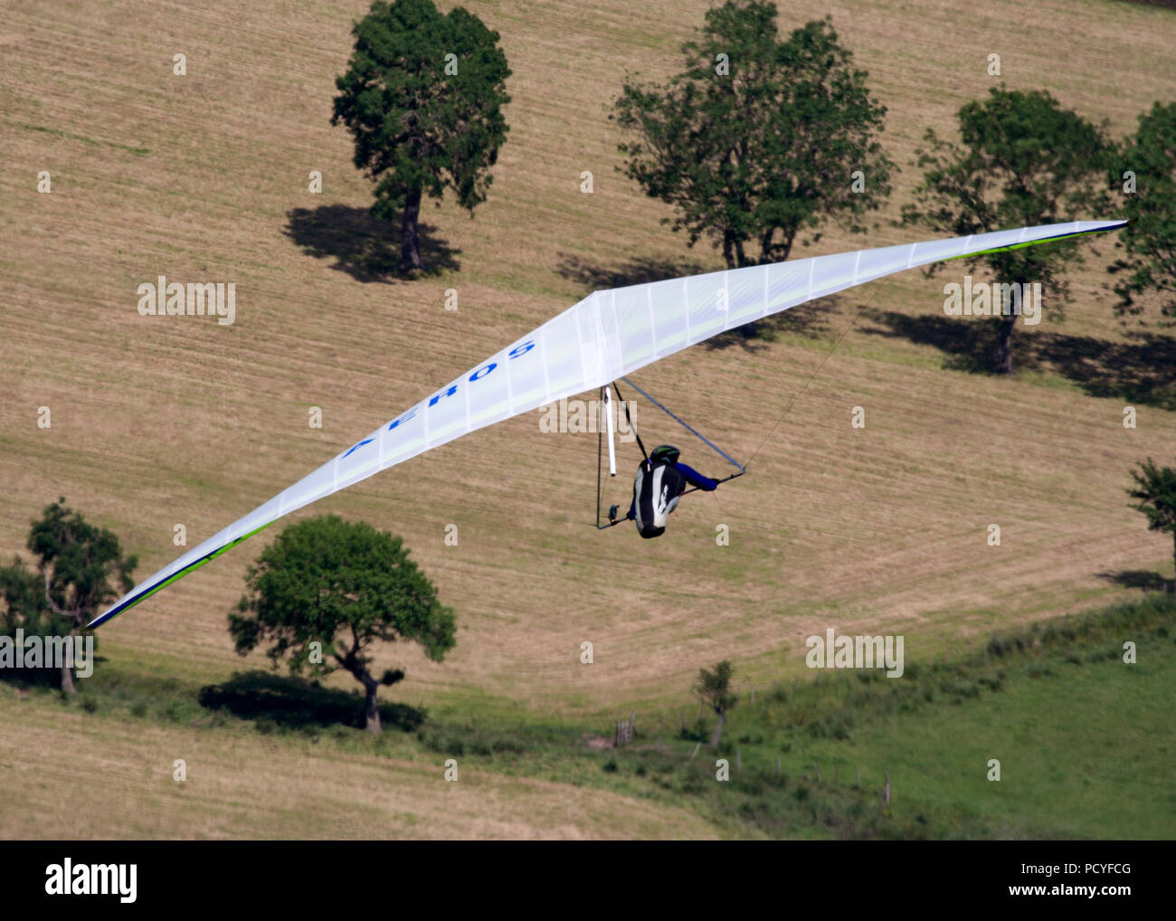 Parapendio e Deltaplano su Mam Tor Foto Stock