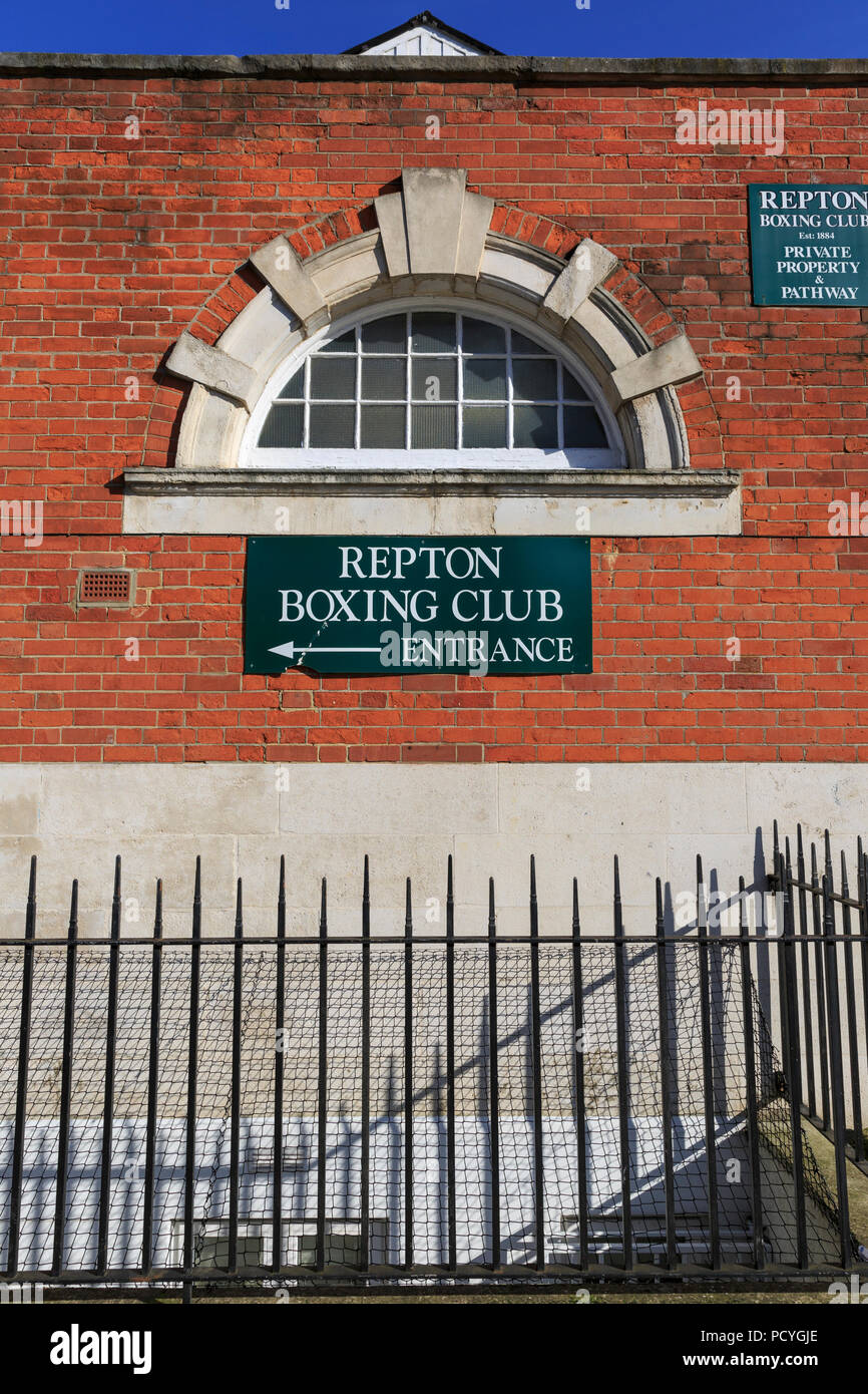 La Repton Boxing Club in Bethnal Green, Londra, famoso per essere frequentato dai Kray Twins, Ronnie e Reggie, e molti atleti olimpionici poiché Foto Stock