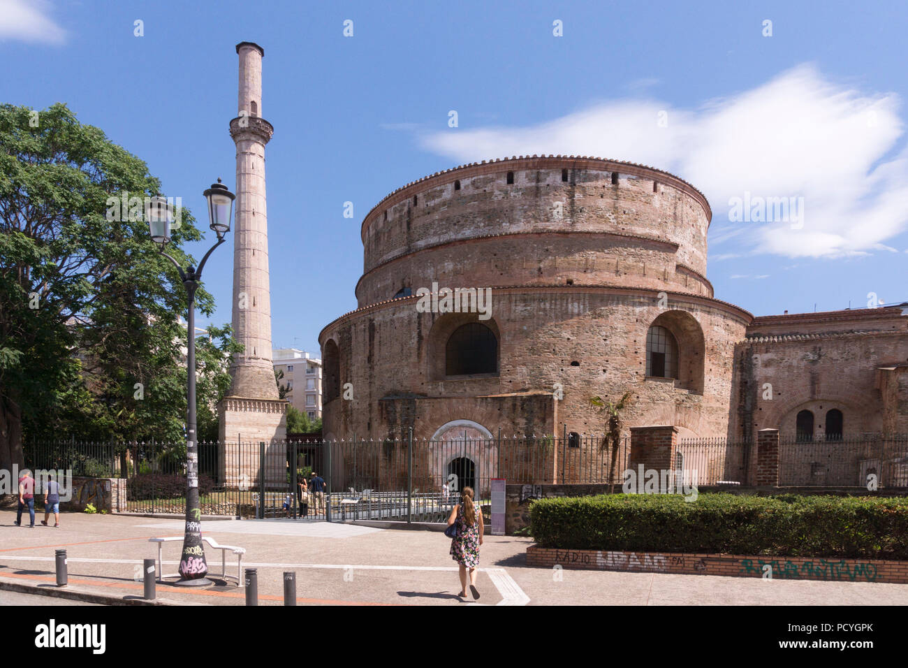 Costruito nel 306 d.c. dai romani, la Rotonda di Galerio è uno dei più antichi siti religiosi della città di Salonicco e una popolare località turistica Foto Stock