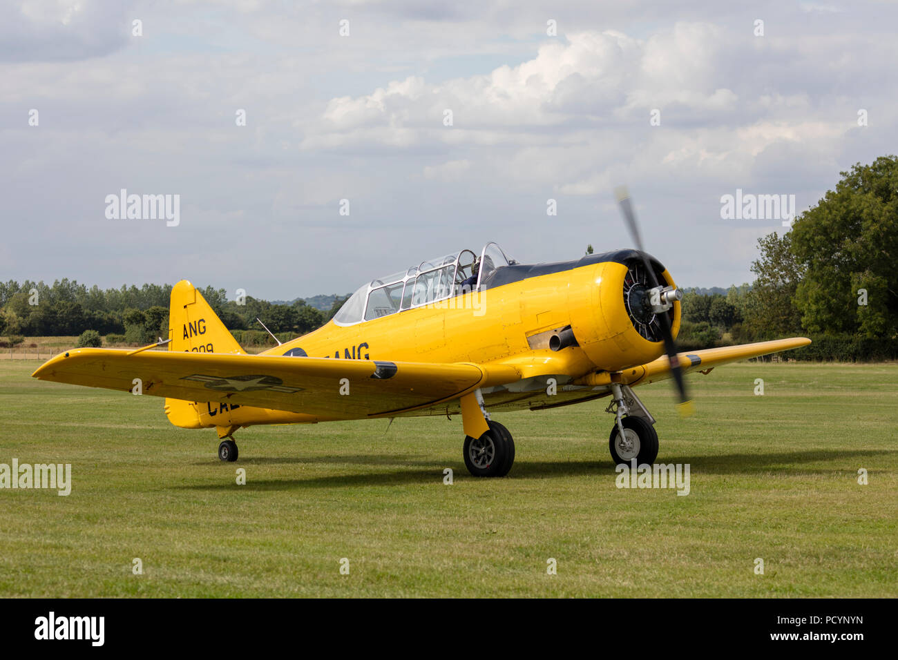 Vista frontale di un storico North American T-6 Texano Harvard aeroplano Foto Stock