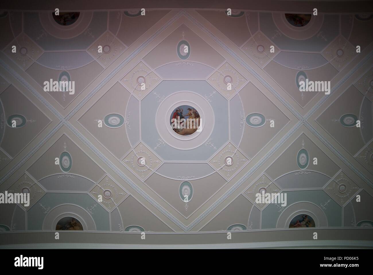 Architettura di Robert Adams visibili sul soffitto a Culzean Castle Foto Stock