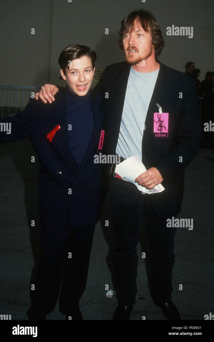 BURBANK, CA - 5 giugno: (L-R) attori Edward Furlong e Robert Patrick frequentare la prima relazione annuale di MTV Movie Awards il 5 giugno 1992 presso il Walt Disney Studios di Burbank, in California. Foto di Barry re/Alamy Stock Photo Foto Stock