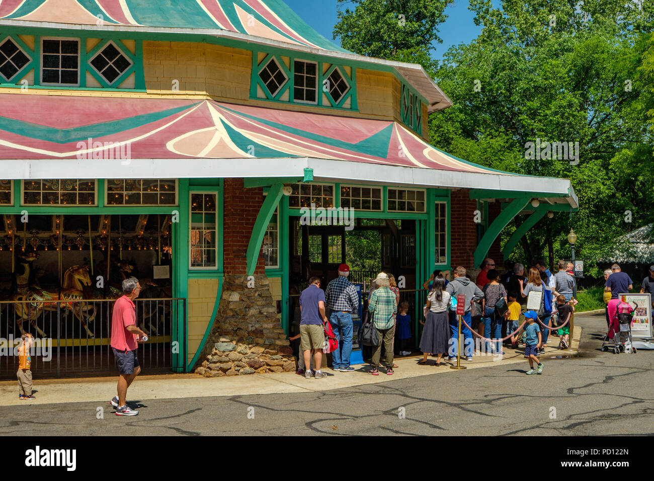 Managerie Dentzel Carousel, Glen Echo Park, il MacArthur Boulevard, Glen Echo, Maryland Foto Stock