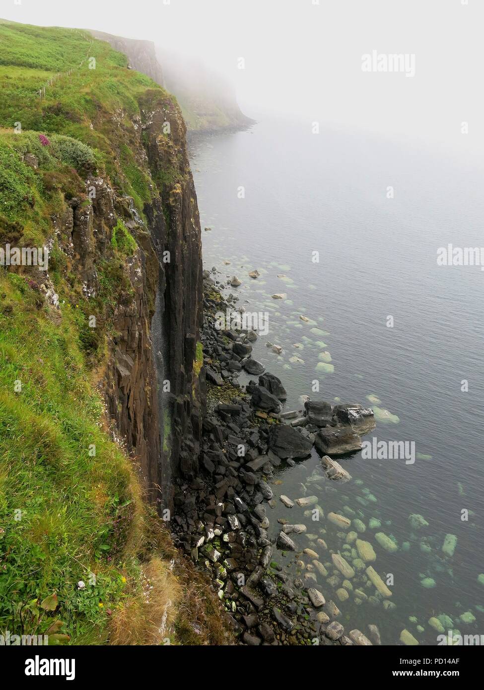 Kilt rock e mealt falls viewpoint, isola di Skye in Scozia. Foto Stock