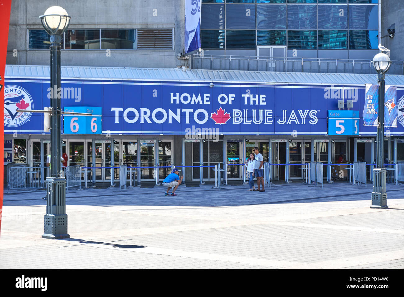 TORONTO, Canada - 15 luglio 2018: Blue Jays logo in Toronto. Il Toronto Blue Jays sono un canadese di baseball professionale team con sede a Toronto, Ontario. Foto Stock