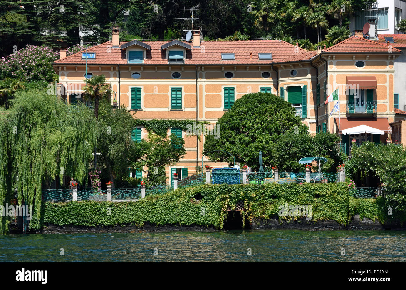 Torno sul Lago di Como (Lago di Como) è un lago di origine glaciale in Lombardia Italia Italiano . Foto Stock