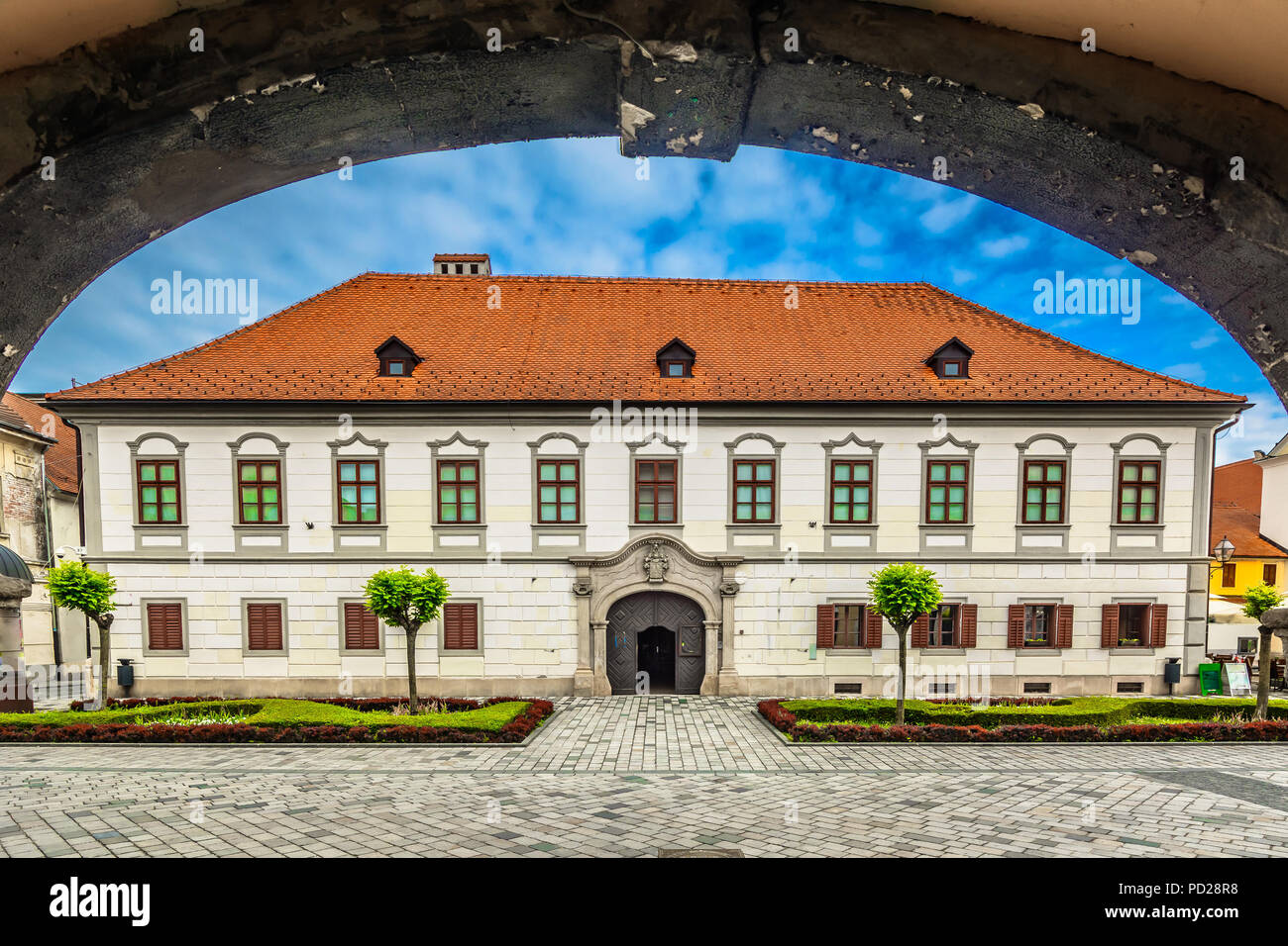 Vista panoramica alla vecchia architettura in città Varazdin, ex capitale della Croazia, Europa. Foto Stock
