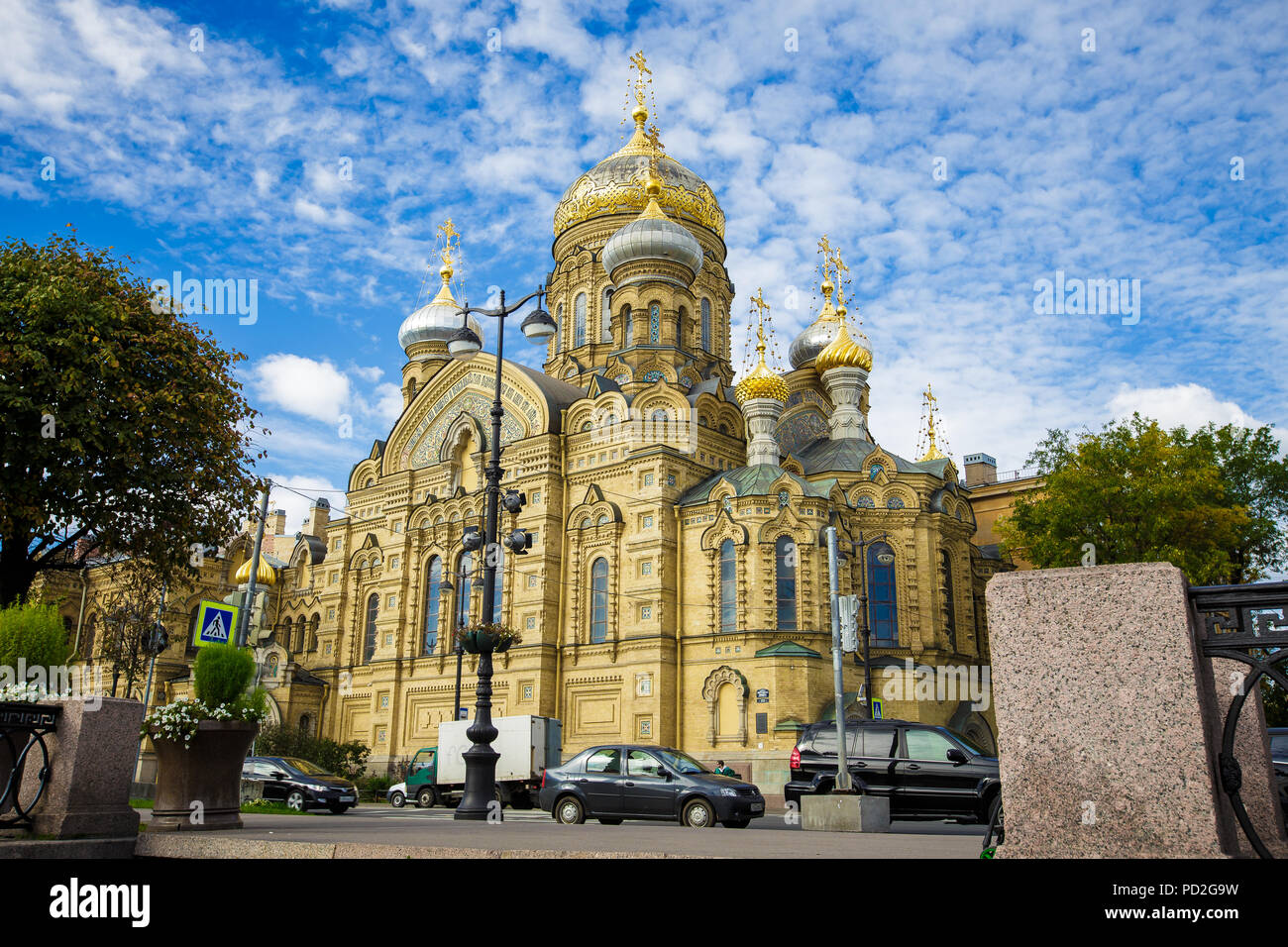 Ipotesi chiesa sull isola Vasilevsky sul terrapieno tenente Schmidt, San Pietroburgo, 19 Settembre 2016 Foto Stock