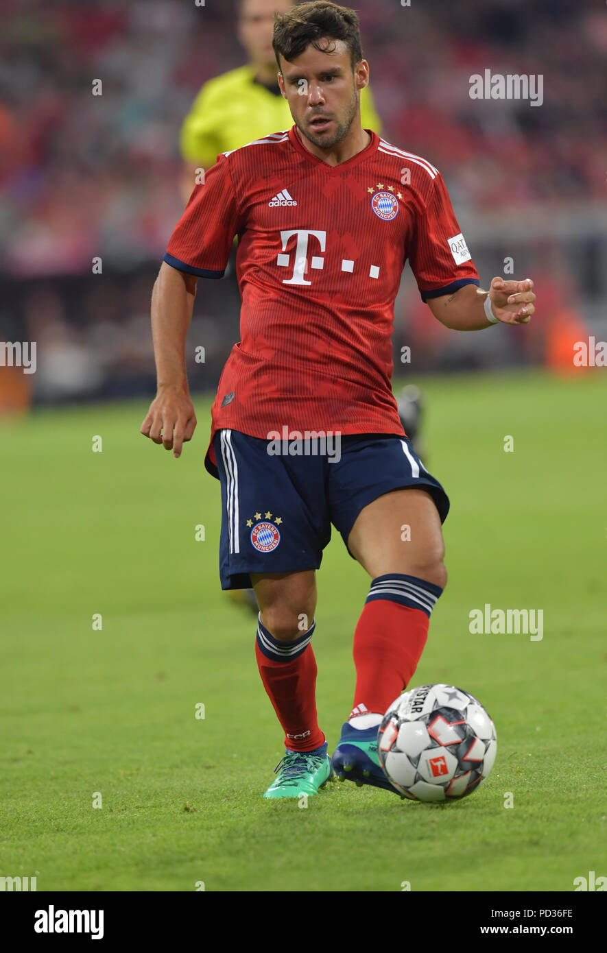 Monaco di Baviera, Germania. 05 Ago, 2018. Calcio: Test match, FC Bayern Monaco vs manchester united di Allianz Arena. Juan Bernat del FC Bayern Monaco di Baviera. Credito: Pietro Kneffel/dpa/Alamy Live News Foto Stock