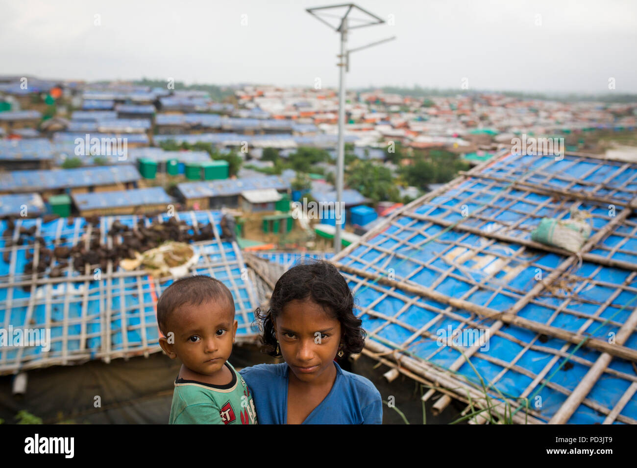 COX'S BAZAR, BANGLADESH - agosto 04 : popolazione rohingya e visto all'interno di un campo di rifugiati in Cox bazar , Bangladesh il 04 agosto 2018. Foto Stock