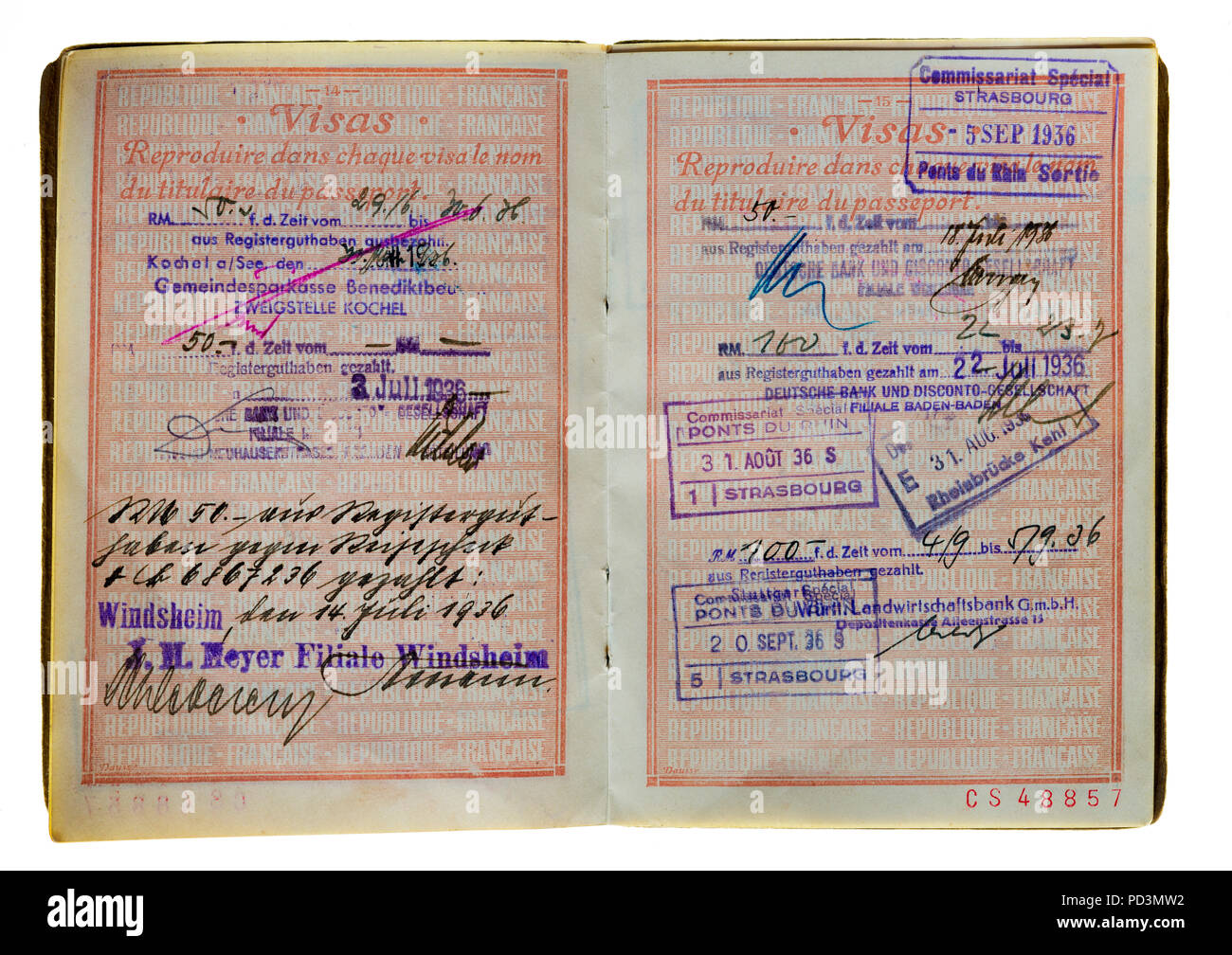 1935's vintage passaporto francese, pagine con 1936 tedesco e francese visto segni di timbri, Foto Stock