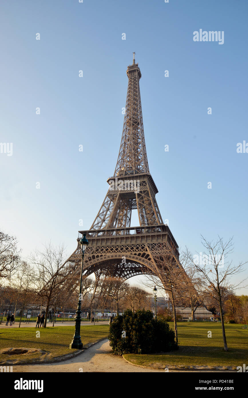 Tour Eiffel in una bella mattina di inverno Foto Stock