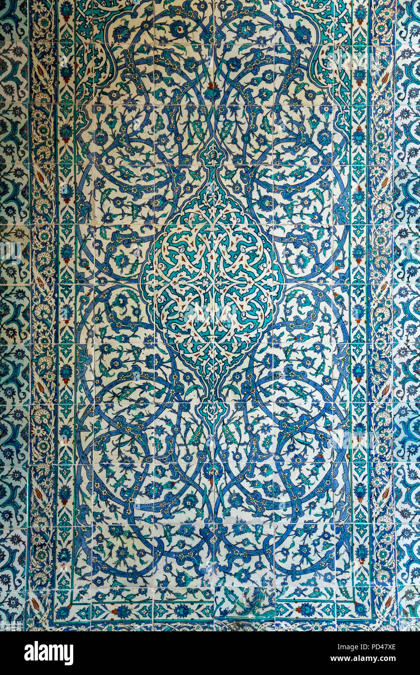 Parete decorativa piastrella, Harem, Il Palazzo di Topkapi, Istanbul, Turchia Foto Stock