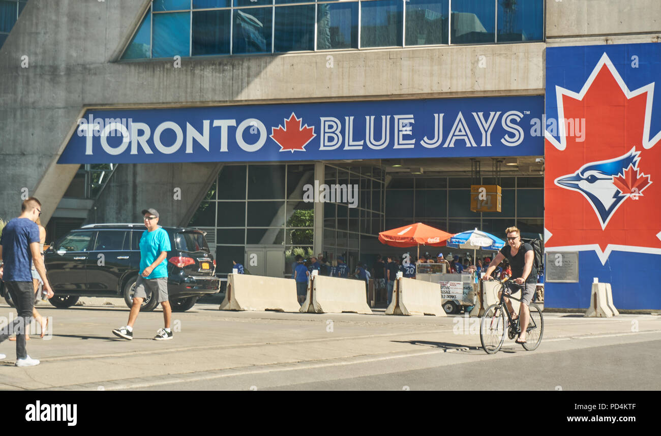 TORONTO, Canada - 15 luglio 2018: Blue Jays logo in Toronto. Il Toronto Blue Jays sono un canadese di baseball professionale team con sede a Toronto, Ontario. Foto Stock