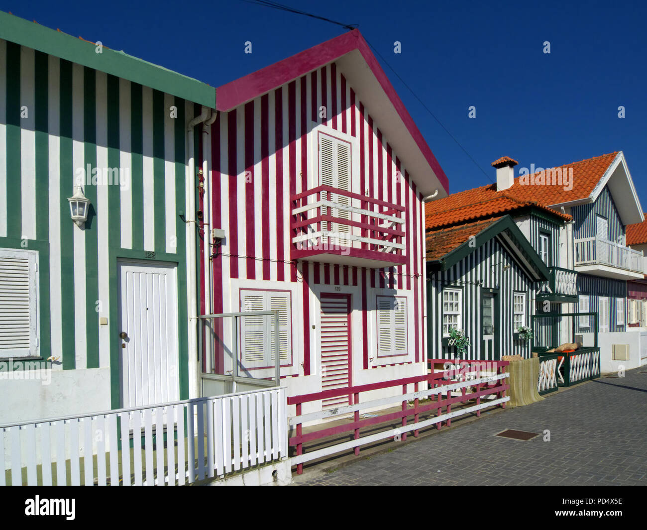 Case tipiche di Aveiro, Portogallo (raccolta - mare altri nel mio portafoglio) Foto Stock