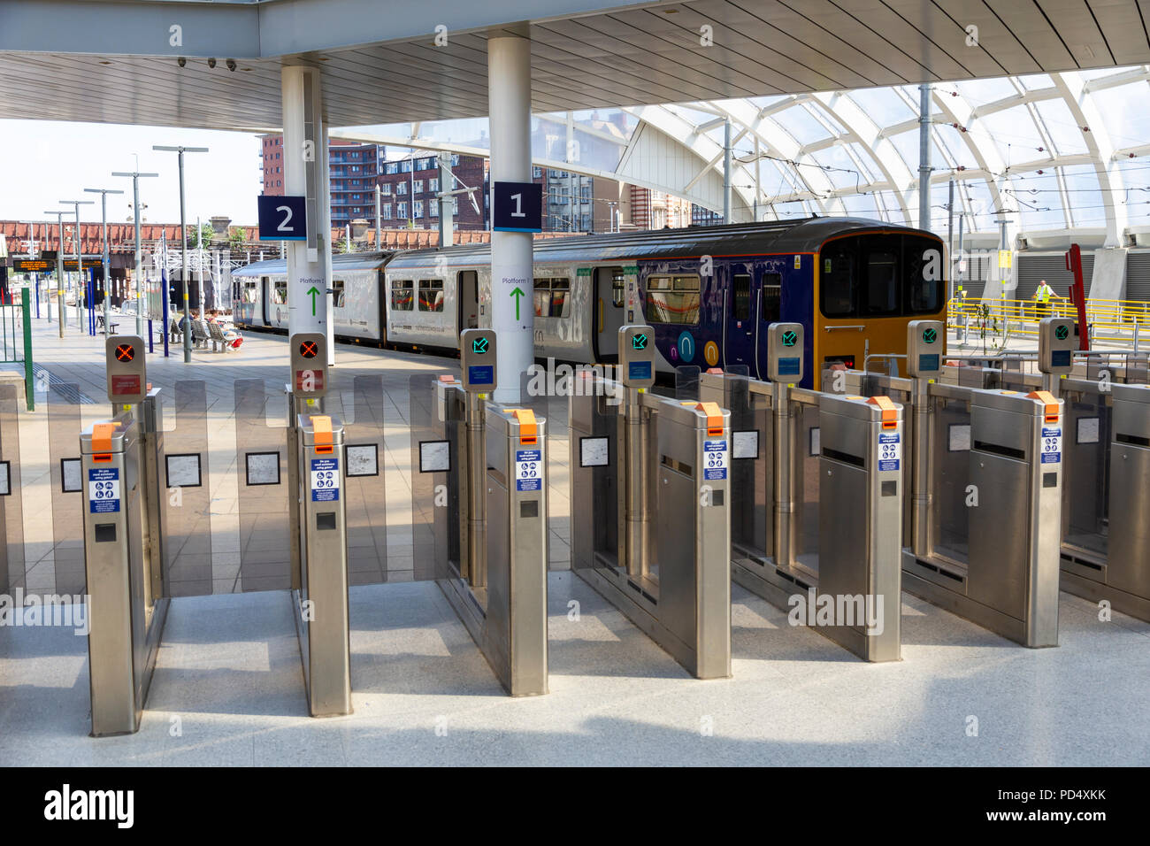 Barriera di biglietteria a Manchester Victoria Station Foto Stock