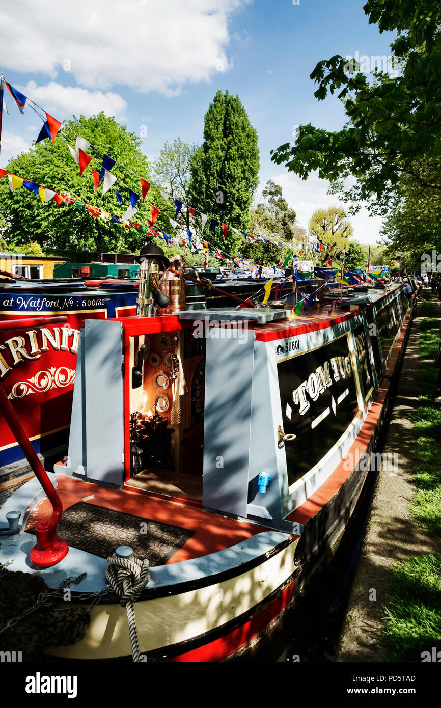 Casa / imbarcazioni imbarcazioni strette / canal chiatte vicino a Little Venice, Londra, Inghilterra, Regno Unito. Foto Stock