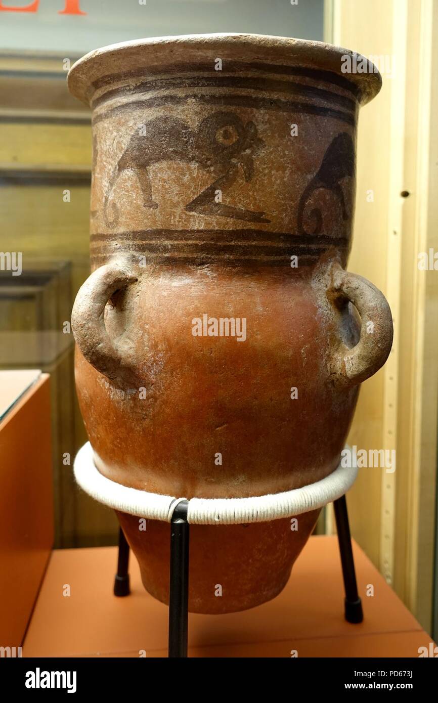 Anfora dipinta con elementi zoomorfi progetta, Tuza cultura, Highland Narino regione, Colombia, c. Annuncio 1250-1500, ceramica - . Foto Stock