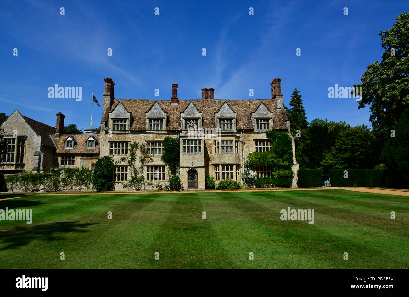 Vista di Anglesey Abbey, Cambridgeshire Foto Stock