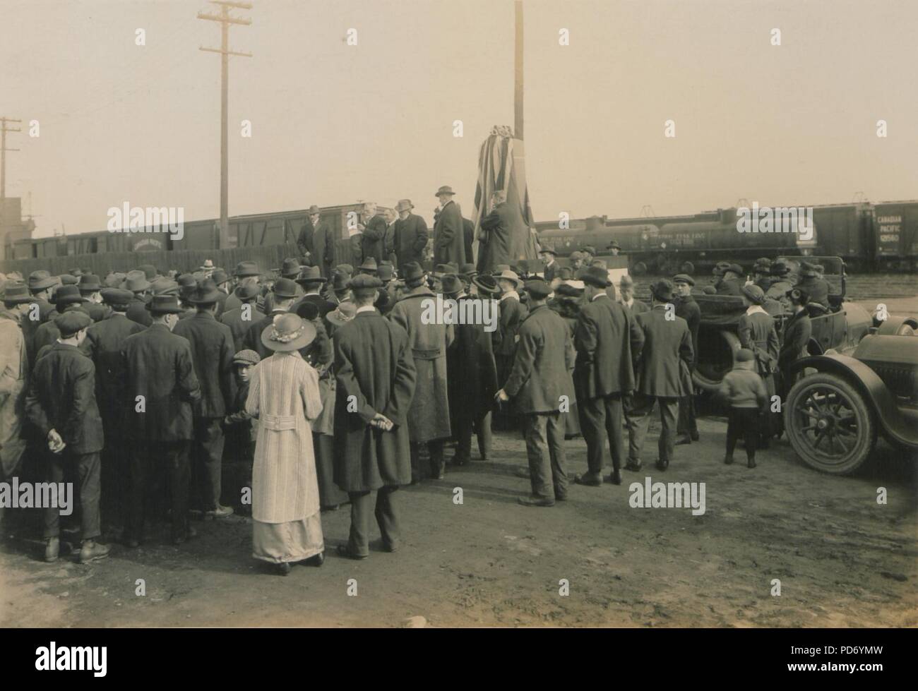 Un evento storico n. 1, presidente Peter McKellar indirizzo di lettura (HS85-10-32133). Foto Stock