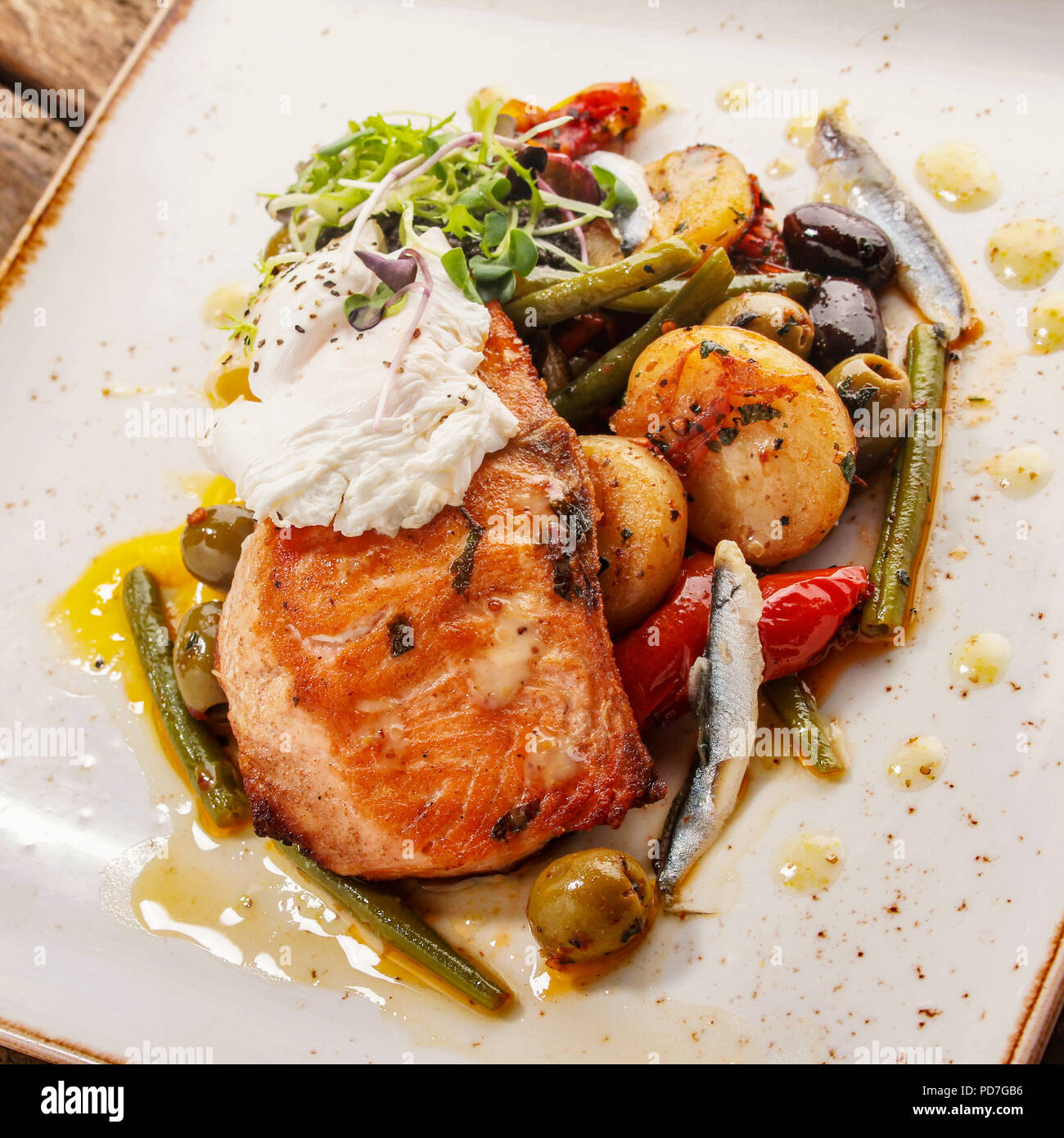 Filetto di salmone pasto placcato Foto Stock