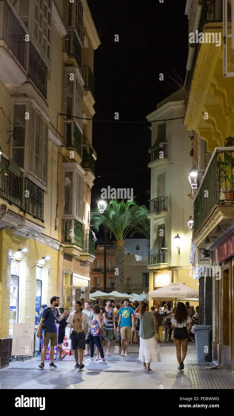 Un affollato notte nei pressi di Plaza de la Catedral " La Piazza della Cattedrale' Foto Stock