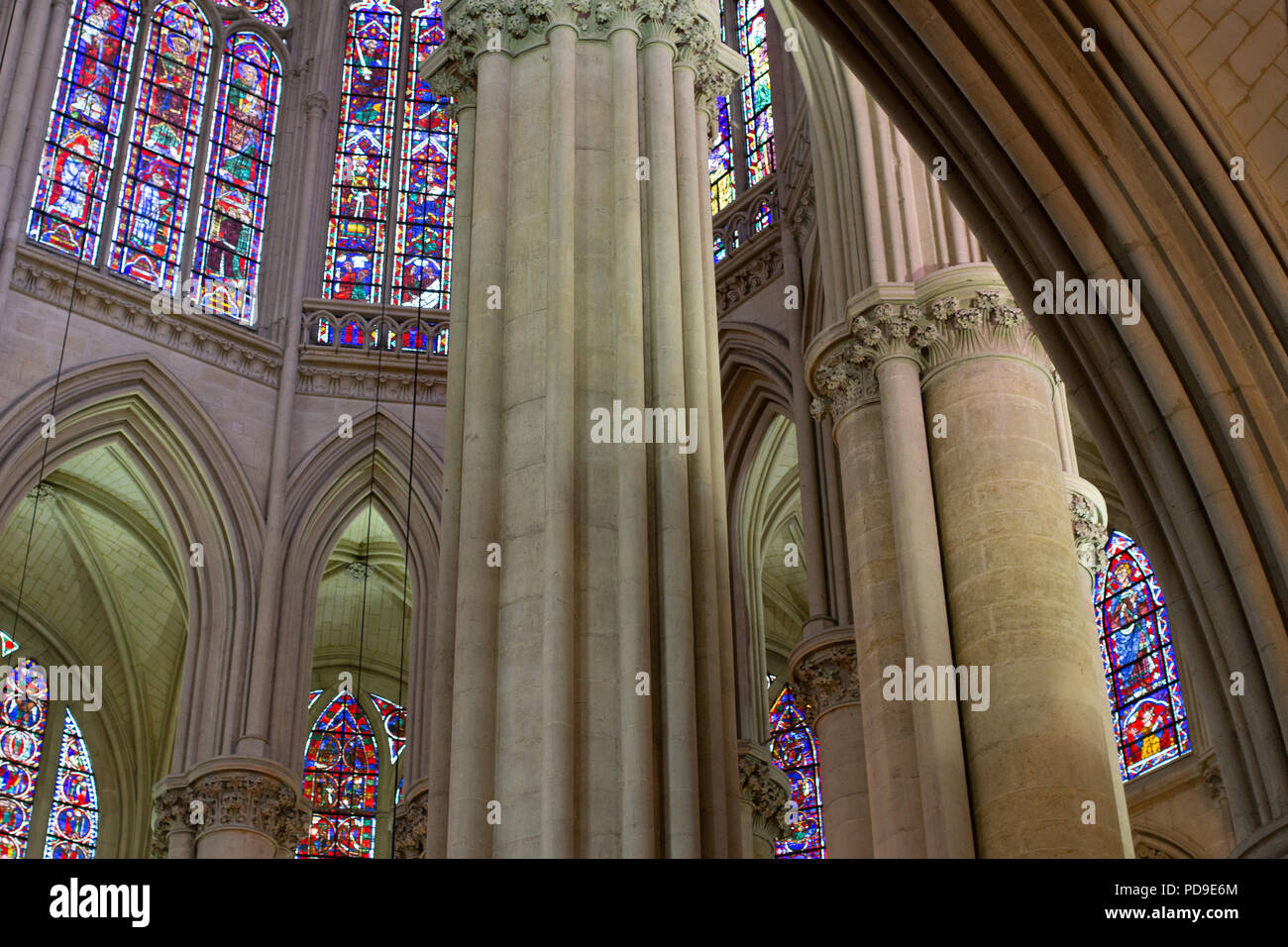 All'interno di Le Mans cattedrale, Francia Foto Stock