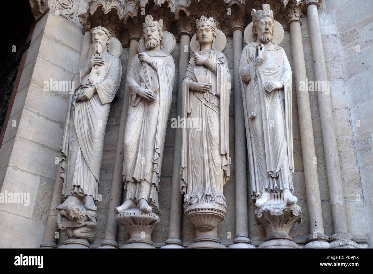 San Paolo, il re Davide, una regina e un altro re, portale di Sant'Anna, la cattedrale di Notre Dame di Parigi, Sito Patrimonio Mondiale dell'UNESCO a Parigi, Francia Foto Stock