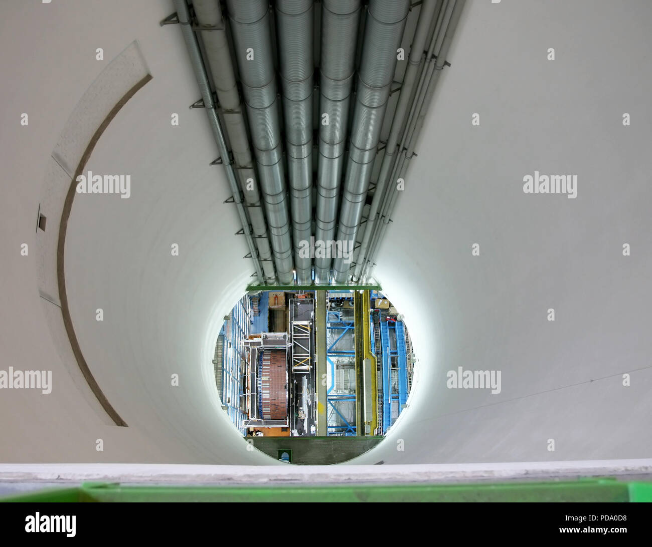Il CERN il Large Hadron Collider (LHC) è il più grande del mondo e il più potente acceleratore di particelle. Esso si trova a Ginevra, Svizzera. Foto Stock