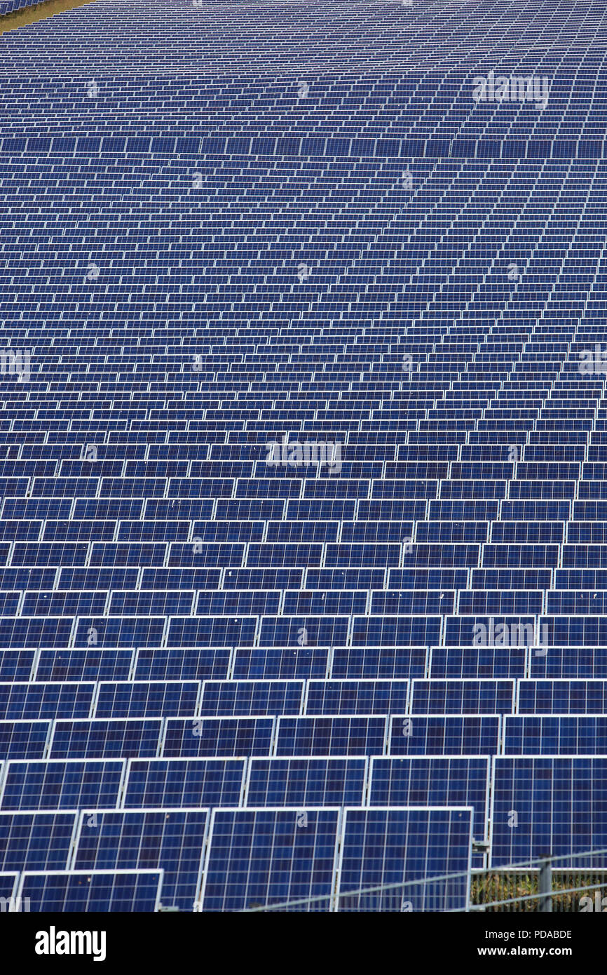 Centrale fotovoltaica, un parco solare Foto Stock