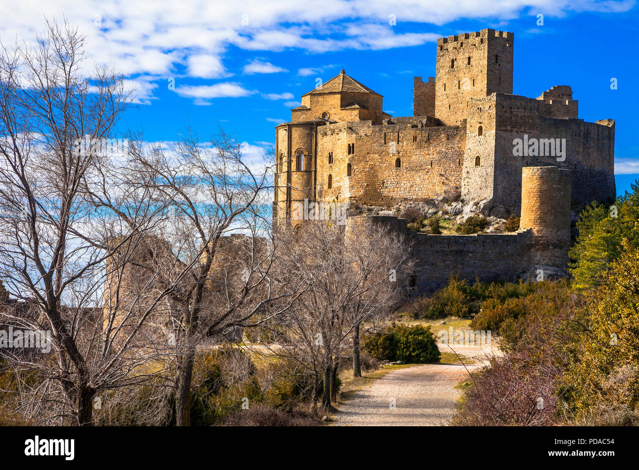 Imponente castello di Loarre,vista panoramica,Spagna Foto Stock