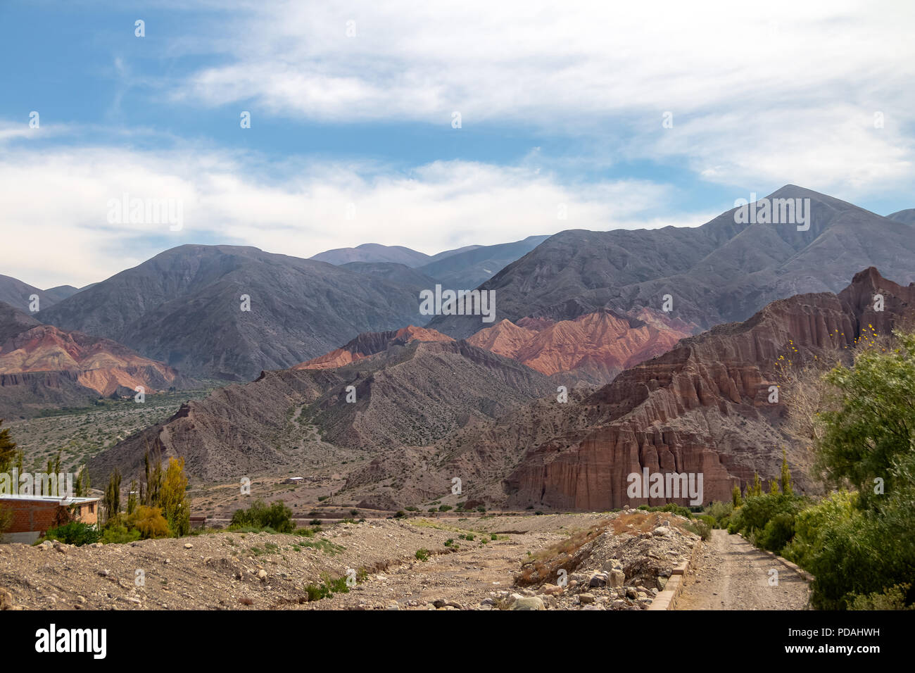 Vista montagne in Tilcara città - Tilcara, Jujuy, Argentina Foto Stock