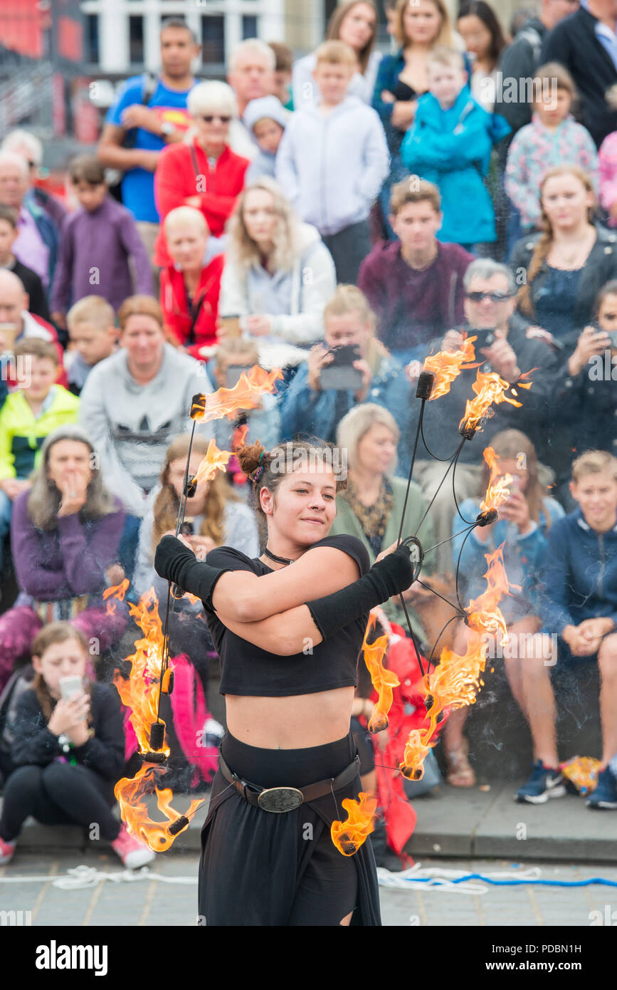 Edinburgh Festival Fringe 2018, artisti di strada, il tumulo Foto Stock