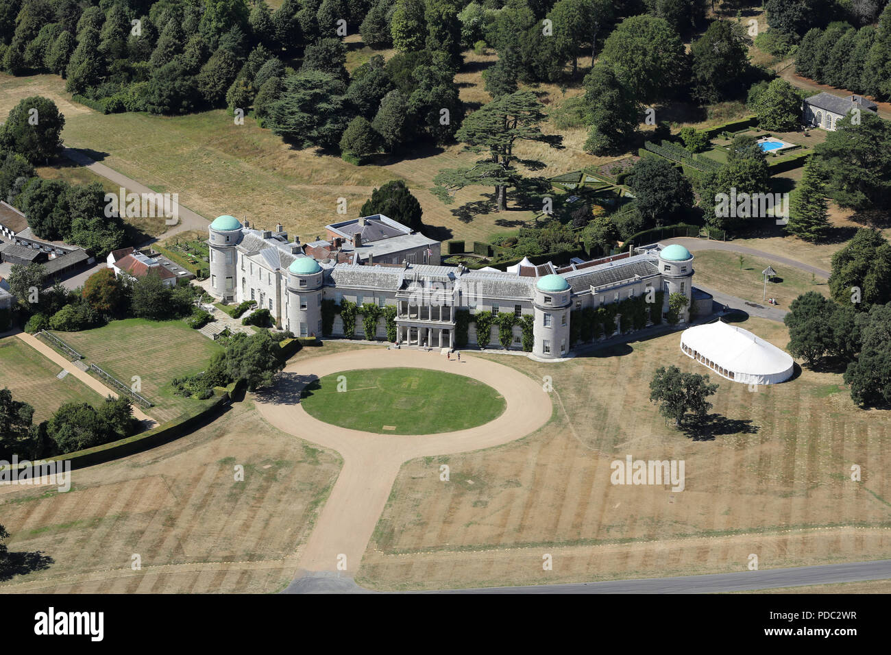 Veduta aerea della casa di Goodwood, casa del duca di Richmond & Gordon Foto Stock