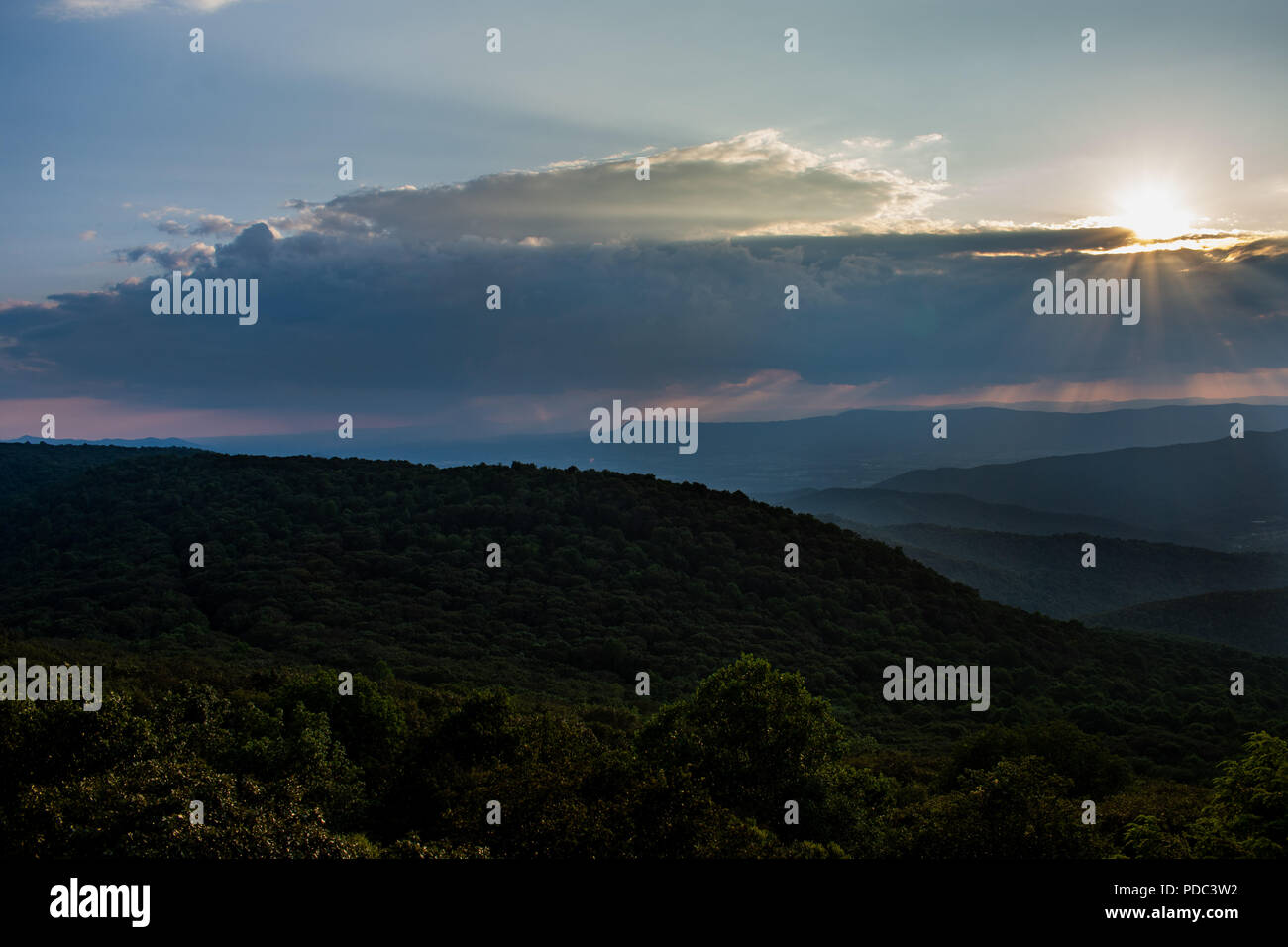 Tramonto nel parco nazionale di Shenandoah Foto Stock