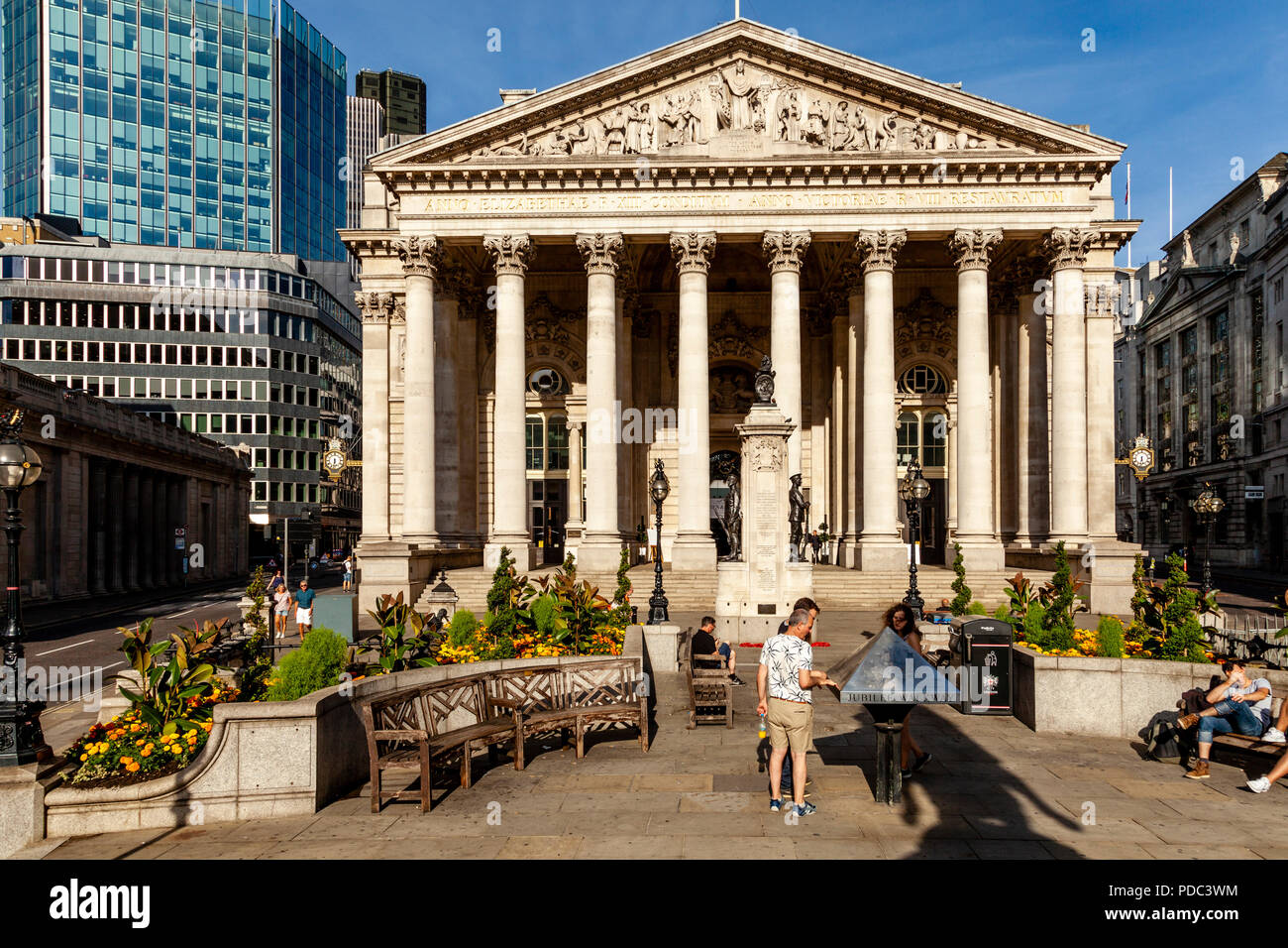 Il Royal Exchange Building, La City Of London, Londra, Inghilterra Foto Stock