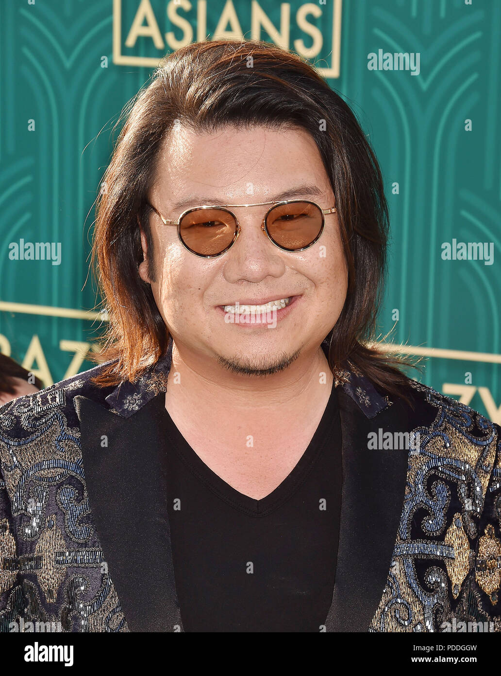 KEVIN KWAN romanziere Singaporean-American al Warner Bros Foto' 'Crazy ricchi asiatici' premiere al cinese TCL teatro IMAX il 7 agosto 2018 a Hollywood, in California. Photo: Jeffrey Mayer Foto Stock