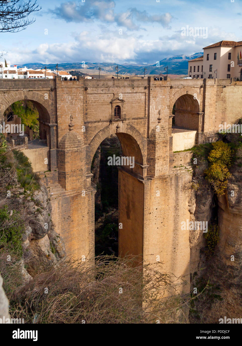 Xviii secolo ponte Puente Nuevo oltre il fiume Guadalvin in El Tago Gorge in Ronda Andalusia Spagna Foto Stock