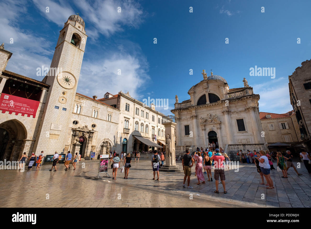 Il campanile e la chiesa di San Biagio a piazza Luza, Dubrovnik, Croazia, Europa Foto Stock