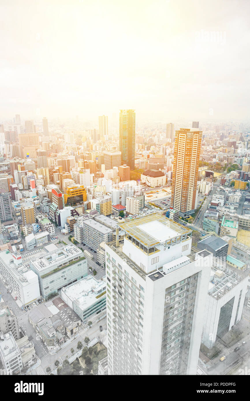 Asia Business concept per il settore immobiliare e costruzione aziendale - panoramico paesaggio urbano moderno edificio bird eye vista aerea sotto sunrise e mattina Foto Stock