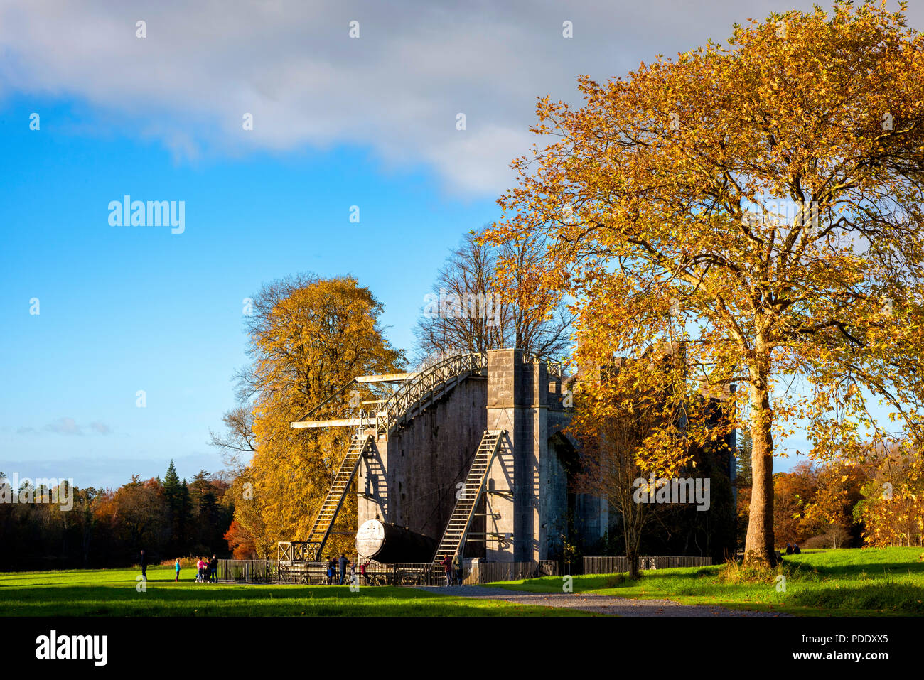 Il grande telescopio al Castello di Birr, il più grande del mondo quando costruito nel 1840's portano alla natura a spirale delle galassie di essere scoperto. Foto Stock