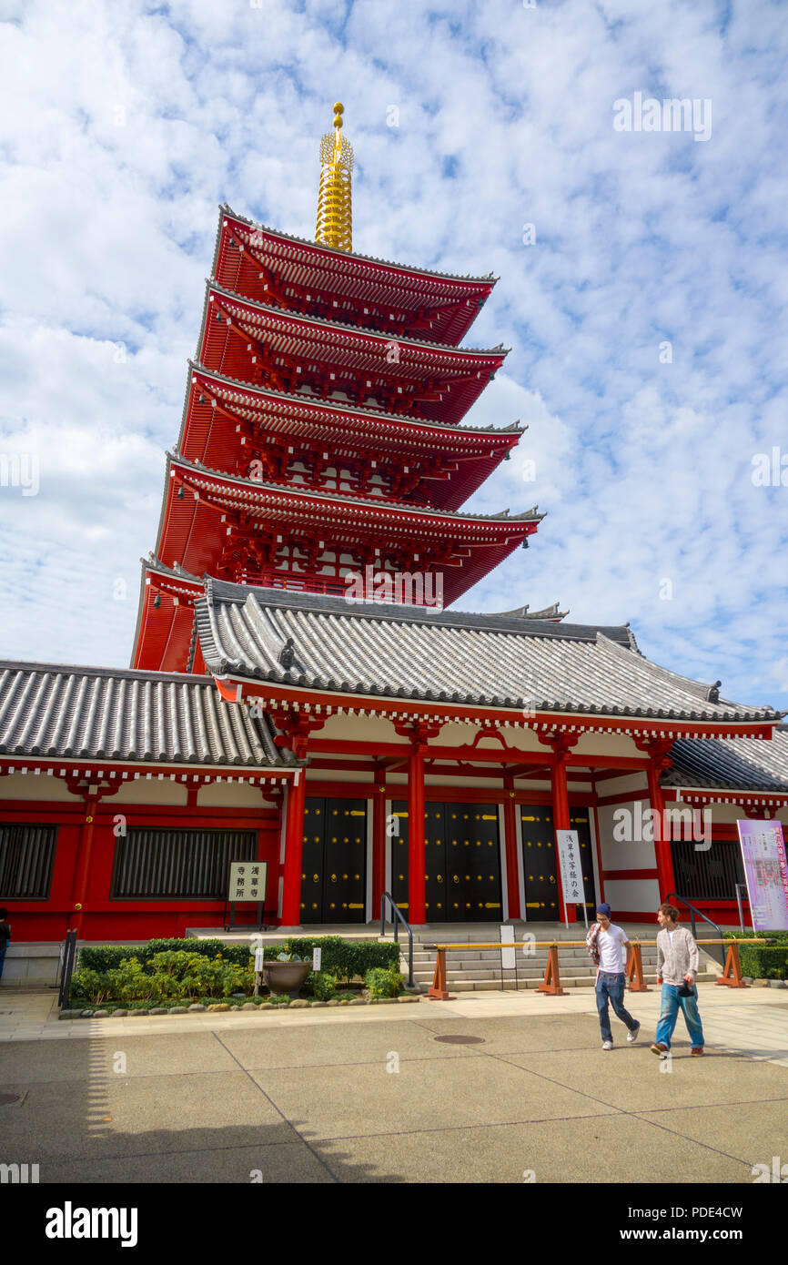 Tempio buddista Asakusa Tokyo Giappone Asia pagoda rossa Foto Stock
