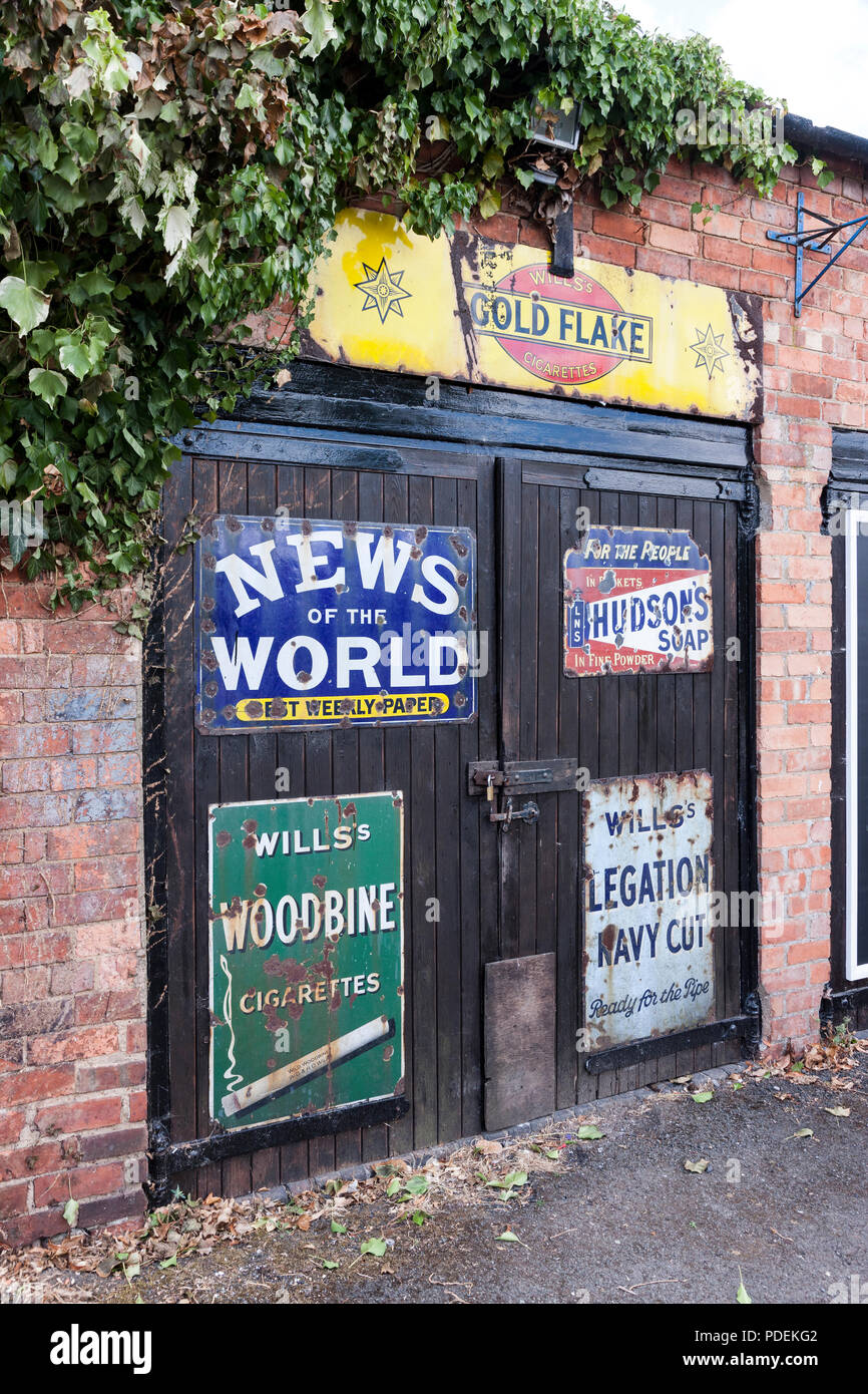 The Olde Swan public house a Nether Heyford, Northamptonshire, Foto Stock