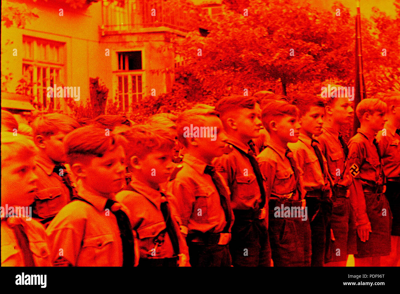 70 BASA-560K-1-17-1c-Hitlerjugend a Sofia Foto Stock 70 BASA-560K-1-17-1c-Hitlerjugend a Sofia Foto Stock