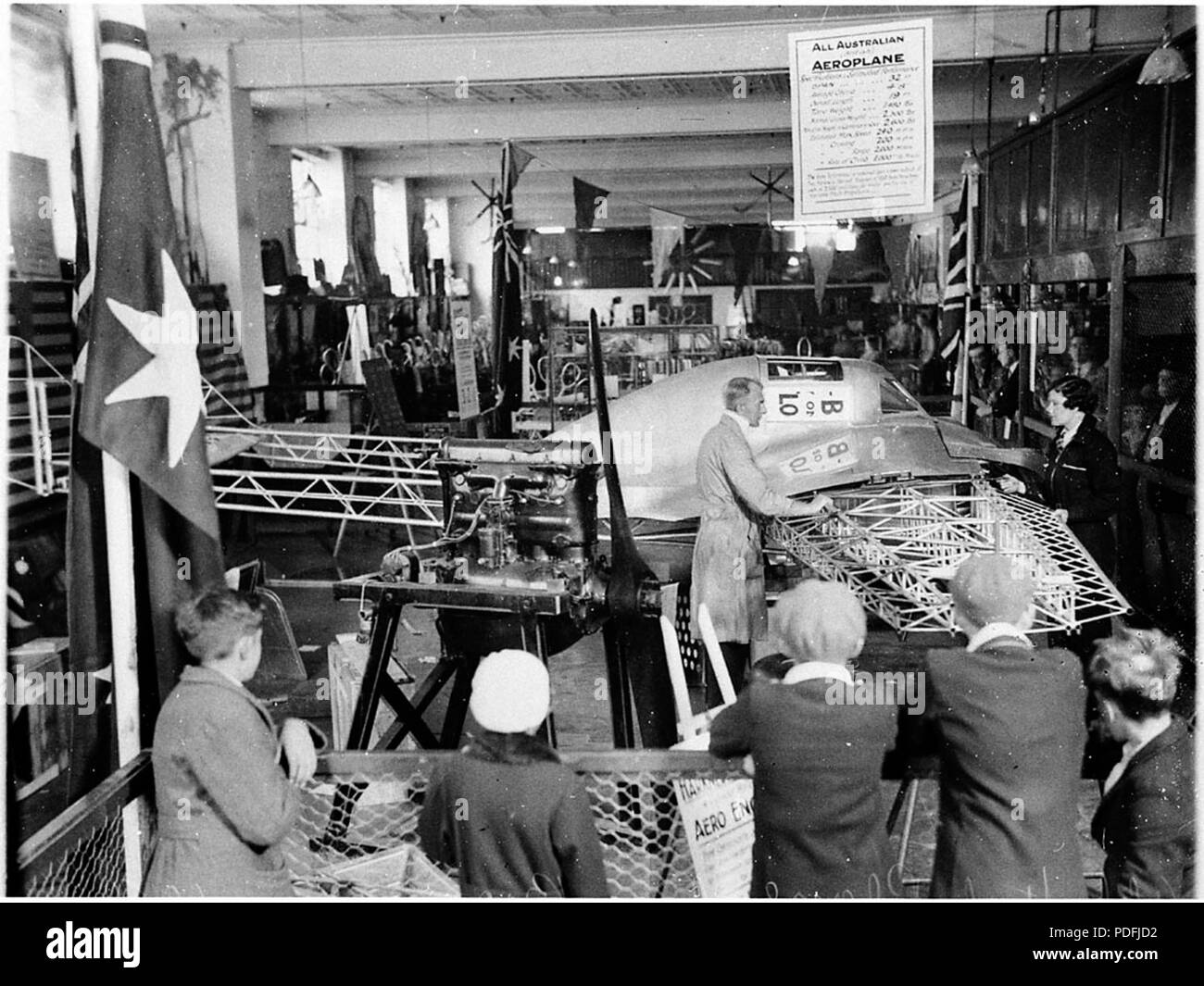 169 52030 SLNSW scolari guarda il tutti gli australiani aereo entrata per l'aria EnglandAustralia gara essendo costruito grazia Bros Foto Stock