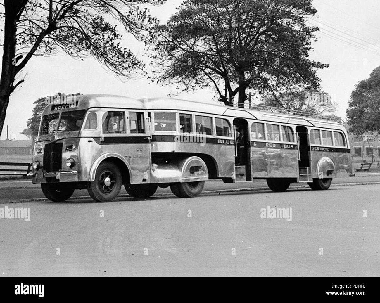 169 SLNSW 52049 camion bianco (ritagliate) Foto Stock