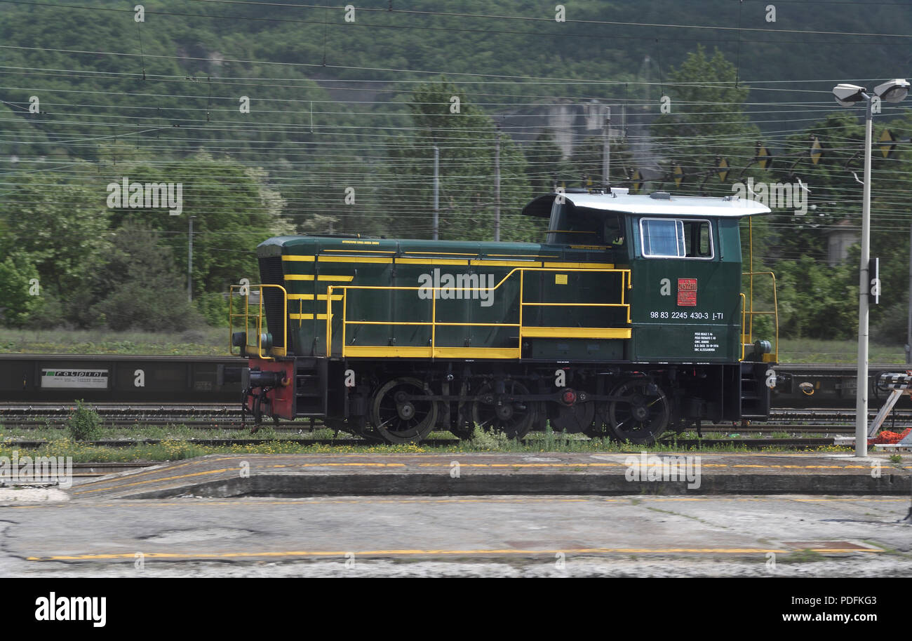 Domodossola;Italia;245.2230;alessandria capannone;classe 245.2100;1976-87;46t;355hp;C;0-6-0;voith idraulico diesel;stazione dazi pilota;costruito breda; Foto Stock