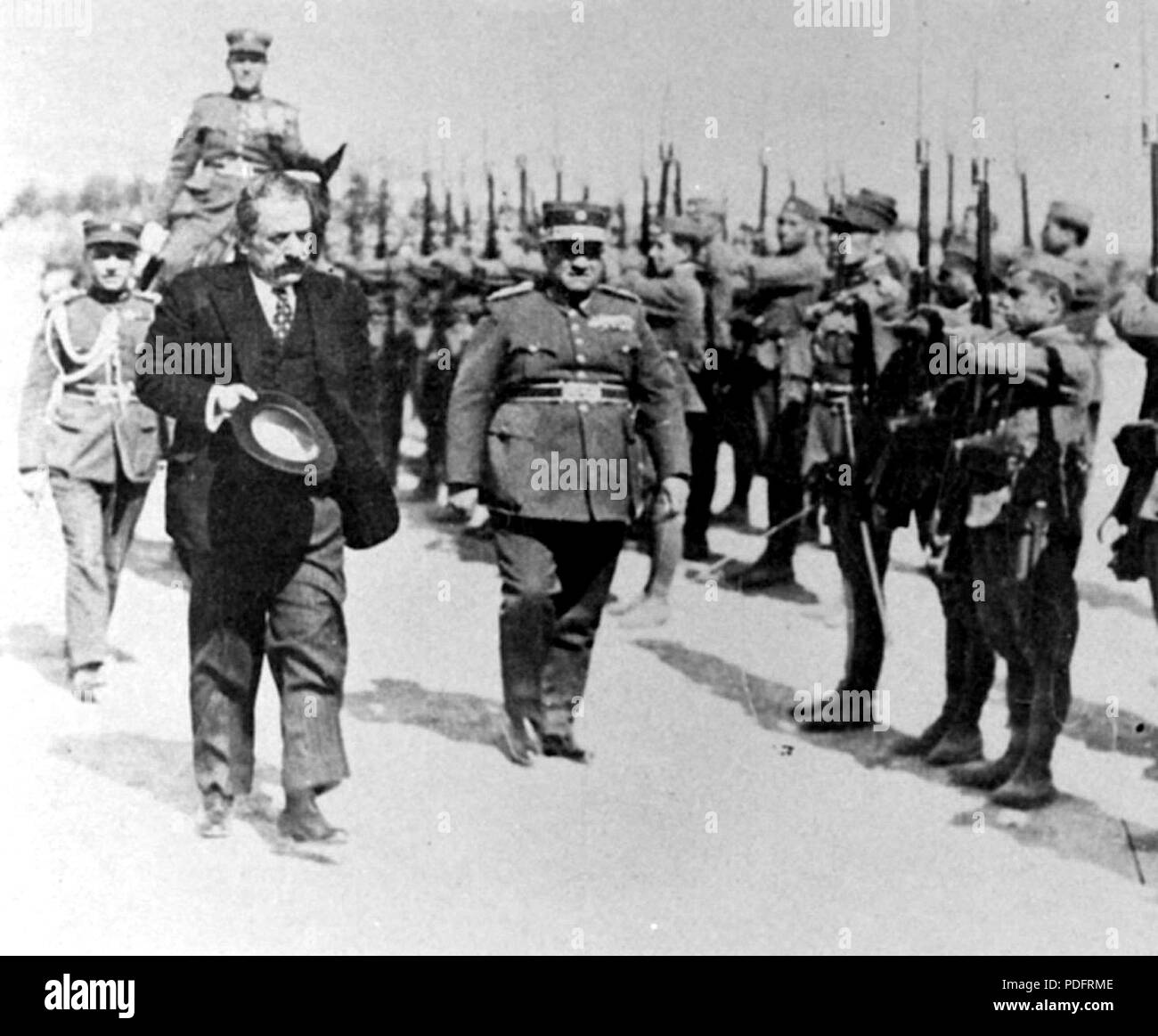 183 Kondylis ispeziona unità dell'esercito, 1934 Foto Stock