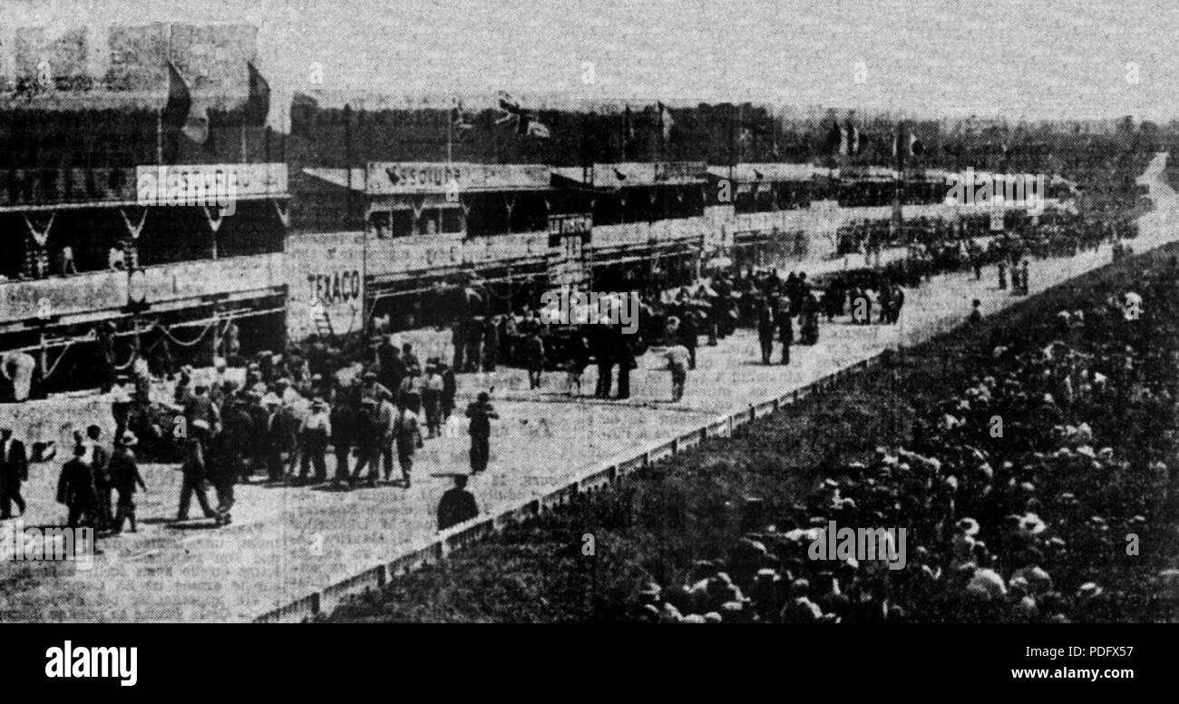 118 Départ des 24 Heures du Mans 1934 Foto Stock 118 Départ des 24 Heures du Mans 1934 Foto Stock